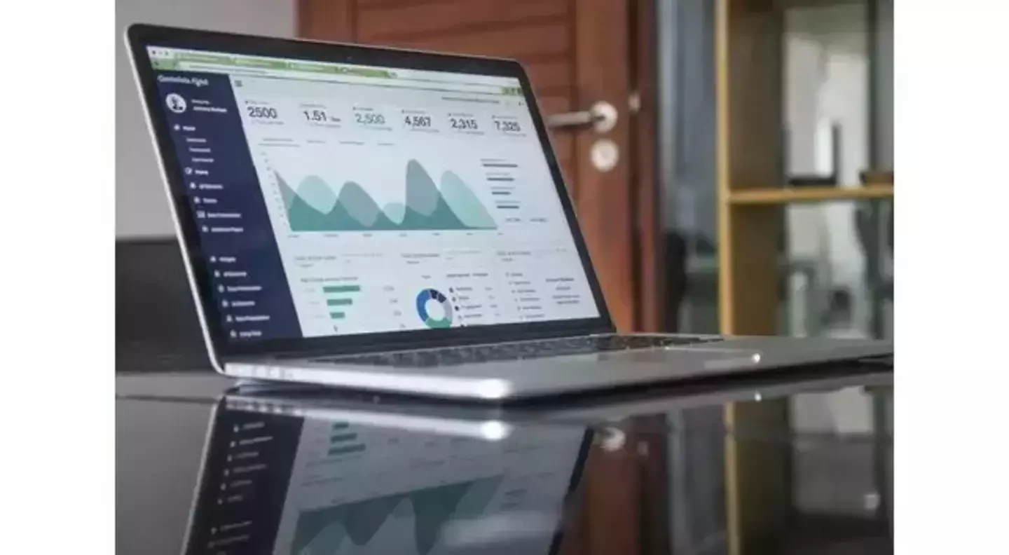 How do Education Loan Interest Rates in India Change?